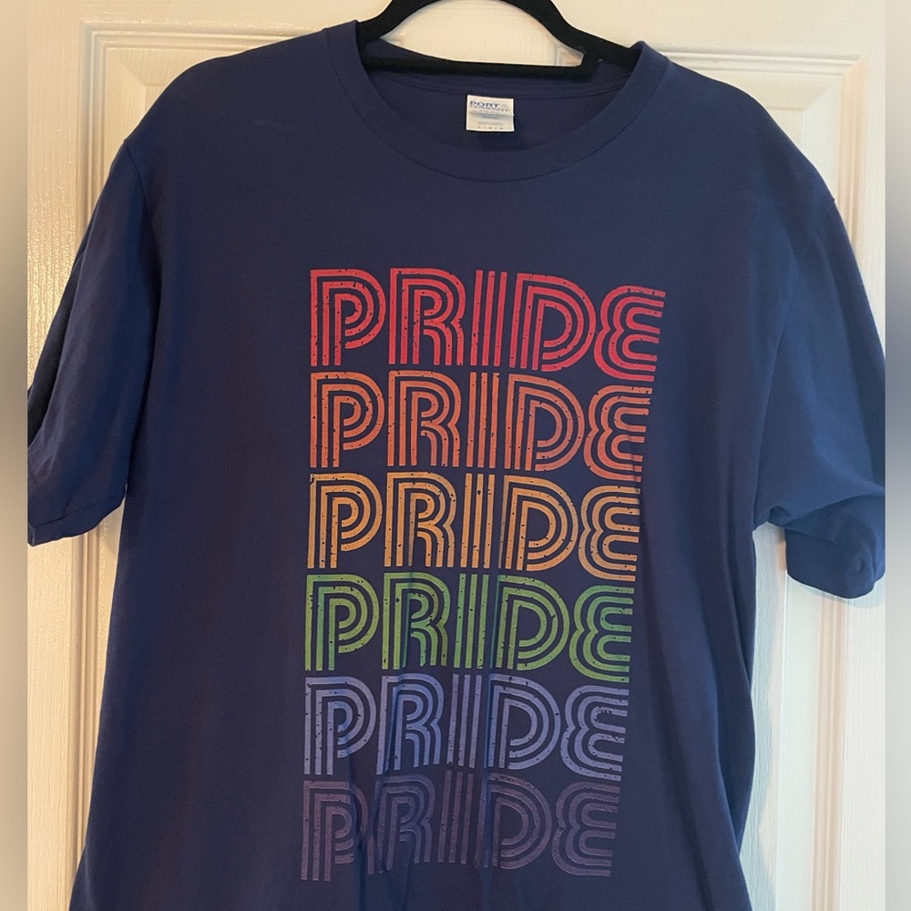 Retro Style Pride Graphic T-Shirt Womens size Large Navy Blue